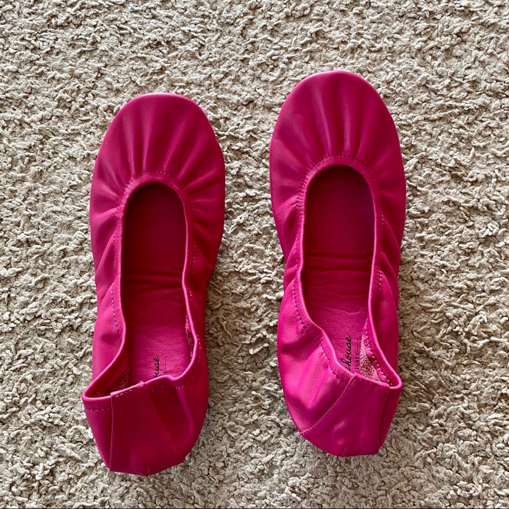 Beautifully soft fuchsia Storehouse flats size 11